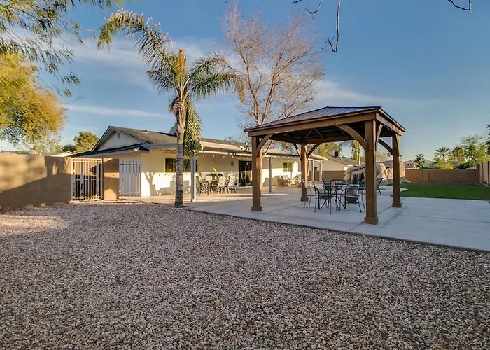 Relaxing 4 Bdrm Retreat In The Heart Of Scottsdale Holiday home Phoenix
