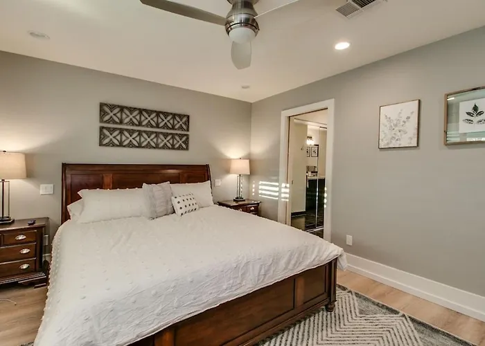 Holiday home Relaxing 4 Bdrm Retreat In The Heart Of Scottsdale