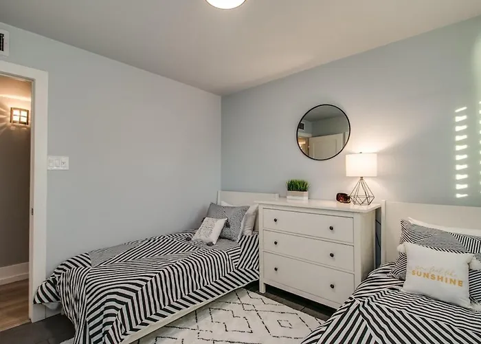 Relaxing 4 Bdrm Retreat In The Heart Of Scottsdale Holiday home Phoenix